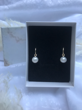 Load image into Gallery viewer, 14K Solid Gold Pearl Earrings
