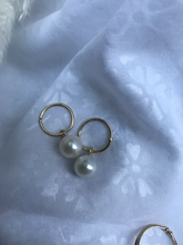 Load image into Gallery viewer, 14K Solid Gold Pearl Earrings
