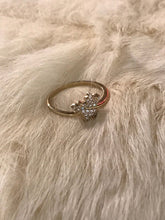 Load image into Gallery viewer, 14K Solid Yellow Gold Leaf Ring
