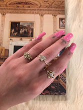 Load image into Gallery viewer, 14K Solid Yellow Gold Leaf Ring
